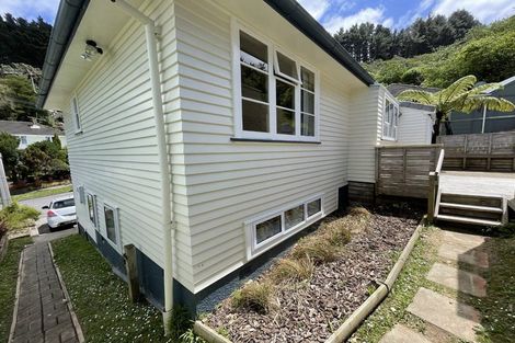 Photo of property in 12 Greer Crescent, Tawa, Wellington, 5028