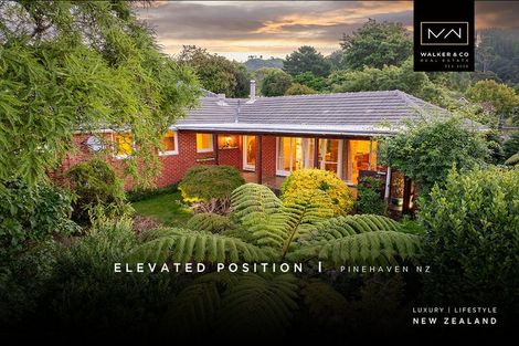 Photo of property in 28 Pinehaven Road, Pinehaven, Upper Hutt, 5019