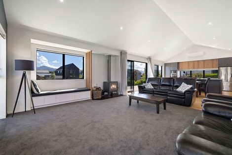 Photo of property in 14 Mount Nicholas Avenue, Wanaka, 9305