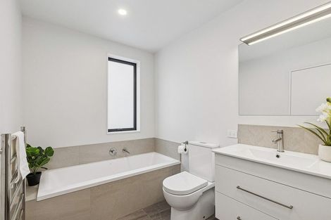 Photo of property in 28 Holystone Road, Whitby, Porirua, 5024