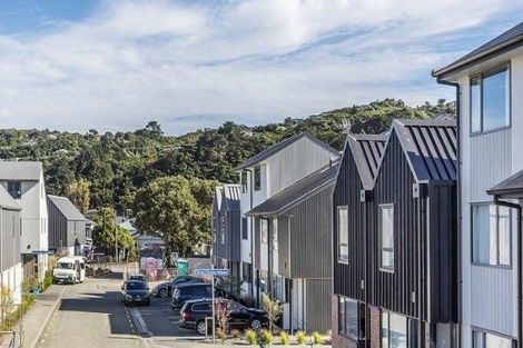 Photo of property in 33 John Street, Stokes Valley, Lower Hutt, 5019