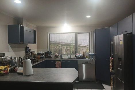 Photo of property in 100 George Deane Place, Greenhithe, Auckland, 0632