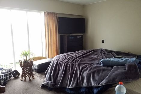 Photo of property in 9 Rangitane Street, Maupuia, Wellington, 6022