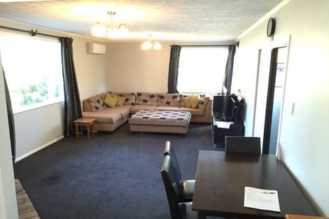 Photo of property in 11 Ribblesdale Road, Henderson, Auckland, 0612