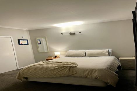 Photo of property in 10 Helen Street, Brooklyn, Wellington, 6021