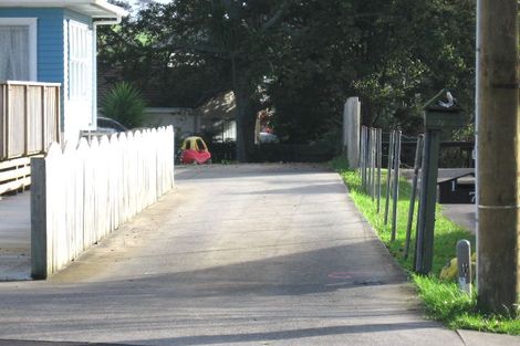 Photo of property in 1/78 Glen Road, Ranui, Auckland, 0612