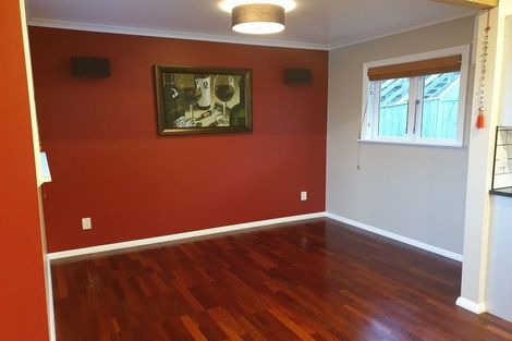 Photo of property in 111 Ruskin Road, Newlands, Wellington, 6037