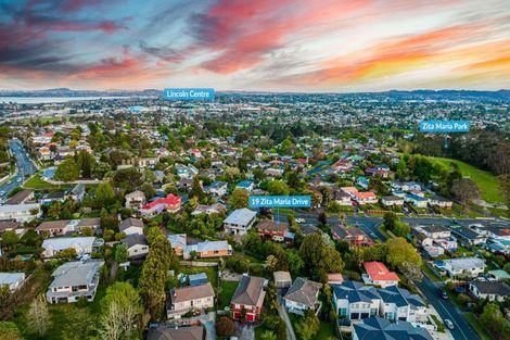 Photo of property in 19 Zita Maria Drive, Massey, Auckland, 0614