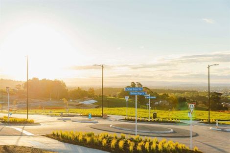 Photo of property in 26 Grand Ridge Avenue, Flat Bush, Auckland, 2019