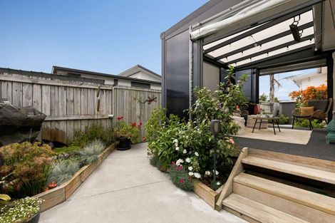 Photo of property in 11 Kamahi Crescent, Papamoa Beach, Papamoa, 3118