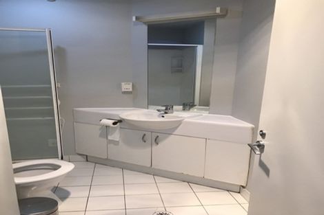 Photo of property in Terrace Garden Apartments, 1e/120 The Terrace, Wellington Central, Wellington, 6011