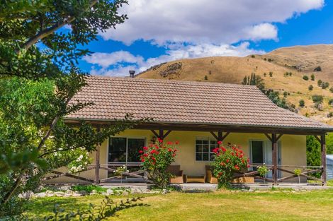 Photo of property in 2317 Cardrona Valley Road, Cardrona, Wanaka, 9382