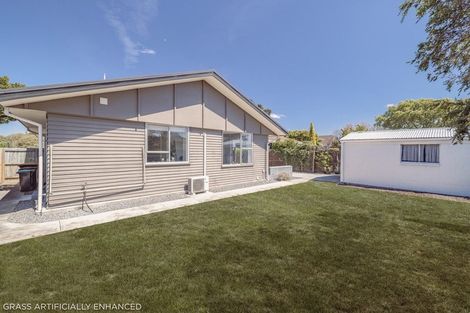 Photo of property in 2/90 Queenspark Drive, Parklands, Christchurch, 8083