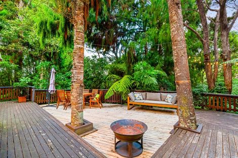 Photo of property in 84 Mountain Road, Henderson Valley, Auckland, 0612