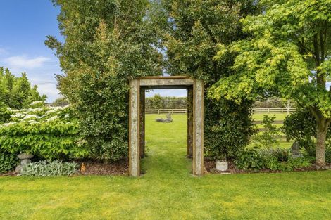 Photo of property in 646 No 2 Line, Fordell, 4572