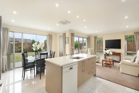 Photo of property in 16 Lynley Drive, West Melton, 7618