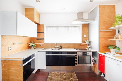 Photo of property in 210 College Street, West End, Palmerston North, 4412