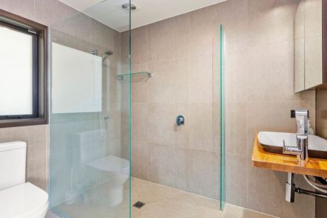 Photo of property in 36 Robertson Street, Raglan, 3225