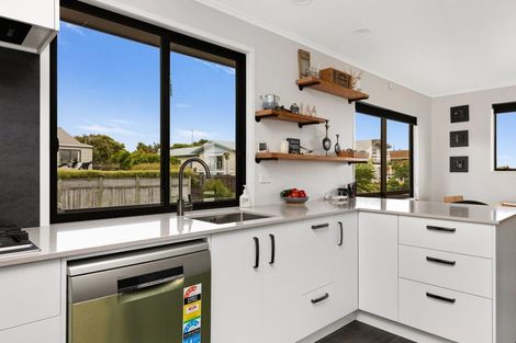 Photo of property in 4 Kempton Place, Richmond Heights, Taupo, 3330