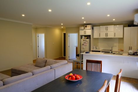 Photo of property in 3/102 Chester Road, Tawa, Wellington, 5028