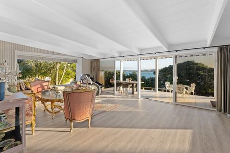 Photo of property in 819 Whangaparaoa Road, Manly, Whangaparaoa, 0930