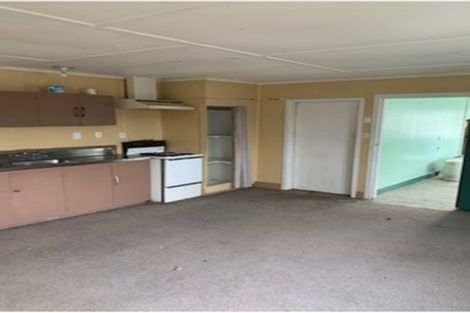 Photo of property in 5 Meredith Street, Patea, 4520