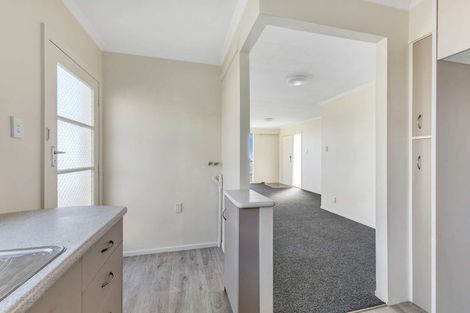 Photo of property in 12 South Road, Moturoa, New Plymouth, 4310