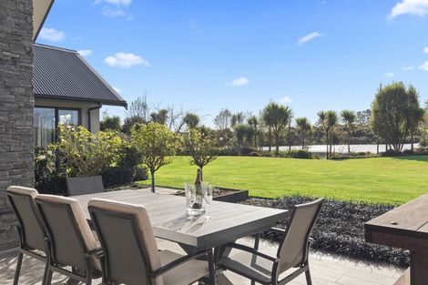 Photo of property in 98 Bushlake Way, Kingseat, Papakura, 2580