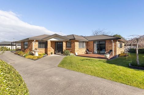 Photo of property in 6 Liberty Grove, Kelvin Grove, Palmerston North, 4414