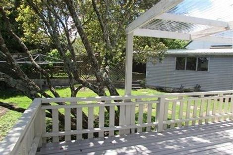 Photo of property in 4 Ballial Place, West Harbour, Auckland, 0618