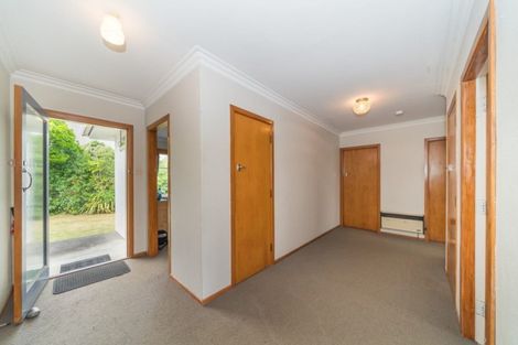 Photo of property in 2 Surrey Crescent, Hokowhitu, Palmerston North, 4410