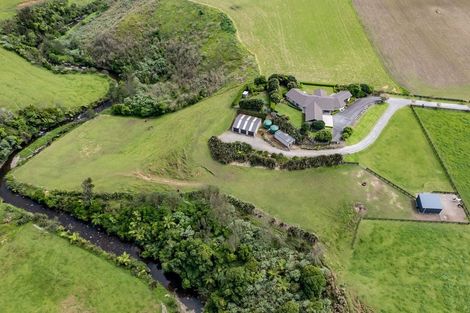 Photo of property in 253 Lwr Pitone Road, Pitone, New Plymouth, 4374