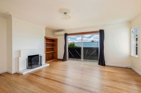 Photo of property in 6 Savoy Road, Glen Eden, Auckland, 0602