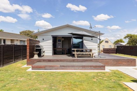 Photo of property in 7 Colonial Place, Kelvin Grove, Palmerston North, 4414