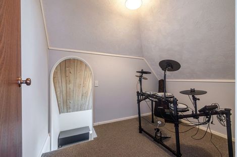 Photo of property in 8 Mcarthur Street, Terrace End, Palmerston North, 4410