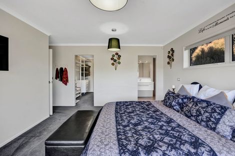 Photo of property in 1 Elizabeth Grove, Stratford, 4332