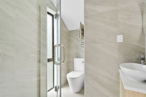 Photo of property in 28a Walker Road, Point Chevalier, Auckland, 1022