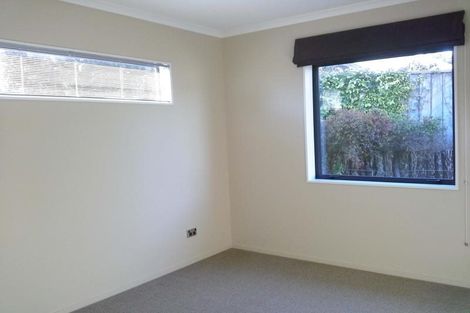 Photo of property in 3 Manuka Place, Whalers Gate, New Plymouth, 4310