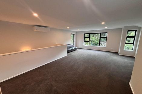 Photo of property in 15 Holly Grove, Maungaraki, Lower Hutt, 5010
