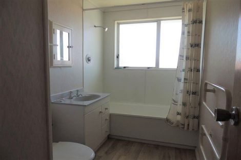 Photo of property in 6b Reese Jones Grove, Maungaraki, Lower Hutt, 5010