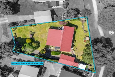 Photo of property in 8 Pio Pio Place, Waikanae Beach, Waikanae, 5036