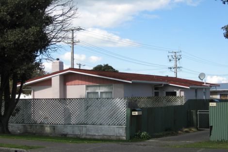 Photo of property in 84b Manuka Street, Castlecliff, Whanganui, 4501