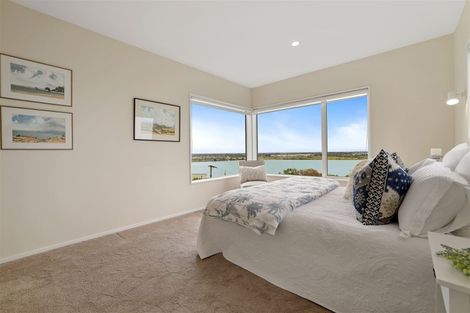 Photo of property in 43 Saint Andrews Hill Road, Mount Pleasant, Christchurch, 8081