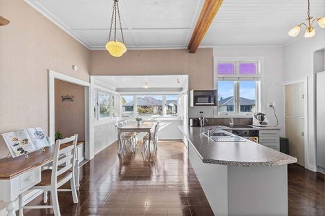 Photo of property in 72 Kenrick Street, Te Aroha, 3320