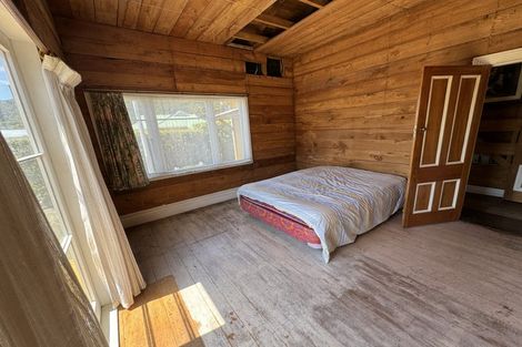 Photo of property in 49 Kent Street, Picton, 7220