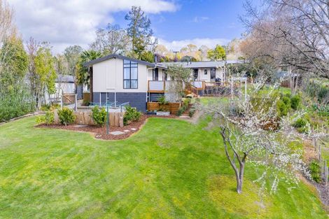 Photo of property in 21 Abbotsford Road, Waipawa, 4210