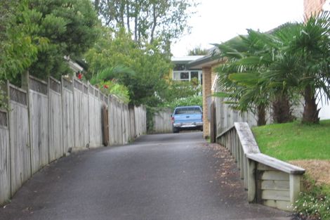 Photo of property in 1a Wakeling Avenue, Te Atatu South, Auckland, 0610