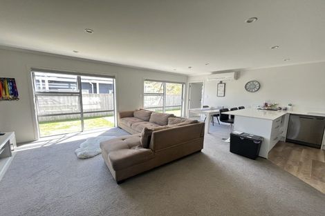 Photo of property in 214a Navigation Drive, Whitby, Porirua, 5024