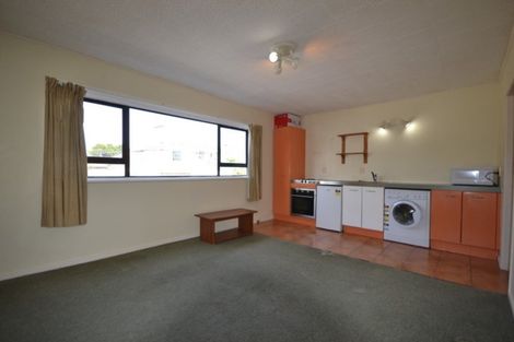 Photo of property in 4/52 Russell Terrace, Berhampore, Wellington, 6023