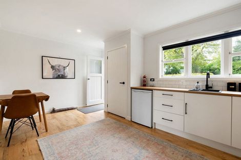 Photo of property in 18 Thornton Road, Cambridge, 3434